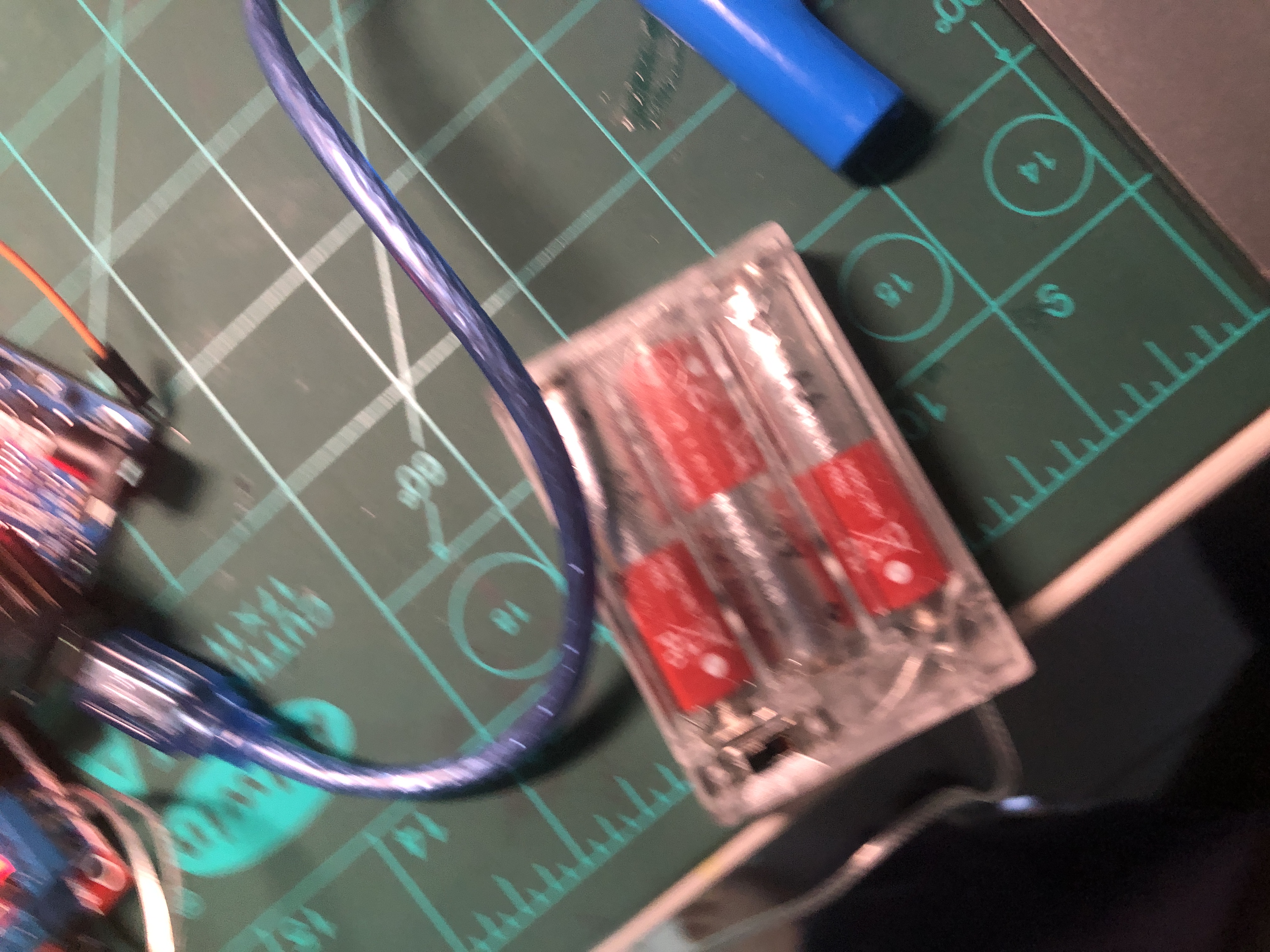 Battery pack and wires for the sumo robot